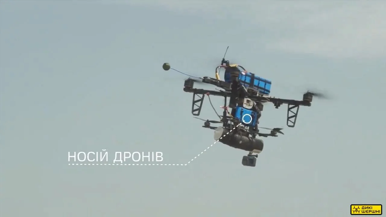 Противник анонсировал новые варианты своих FPV-дронов типа «Королева шершней».